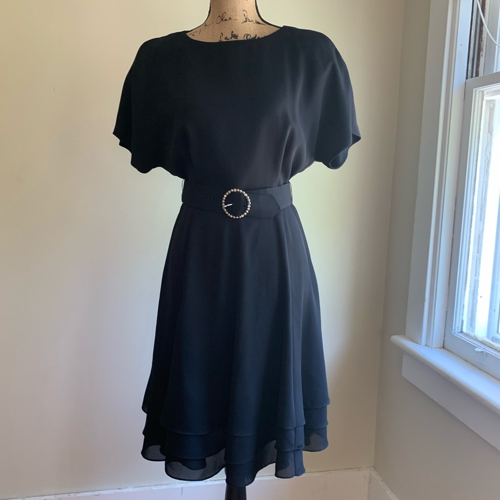 Late Edition black belted dress size 4